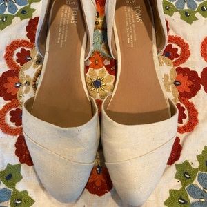Tom’s flats size 10